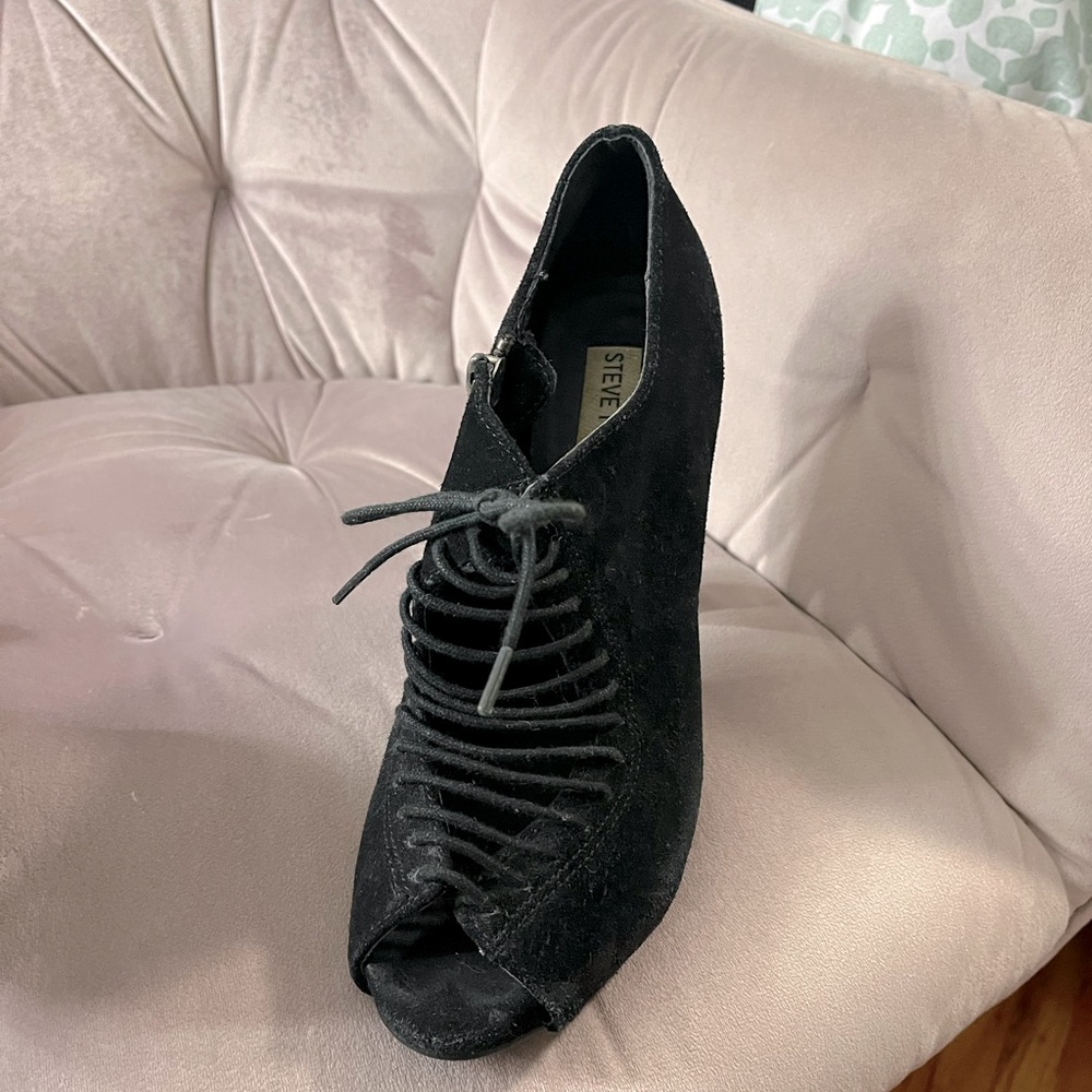Bootie shoes